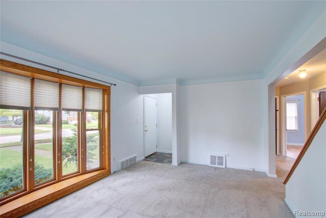 Building Photo - 249 S Chocolay Ave