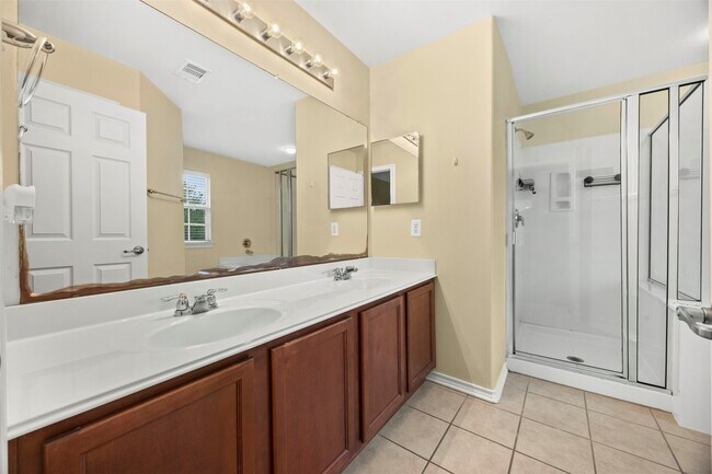 Building Photo - 2765 Maybrook Hollow Ln