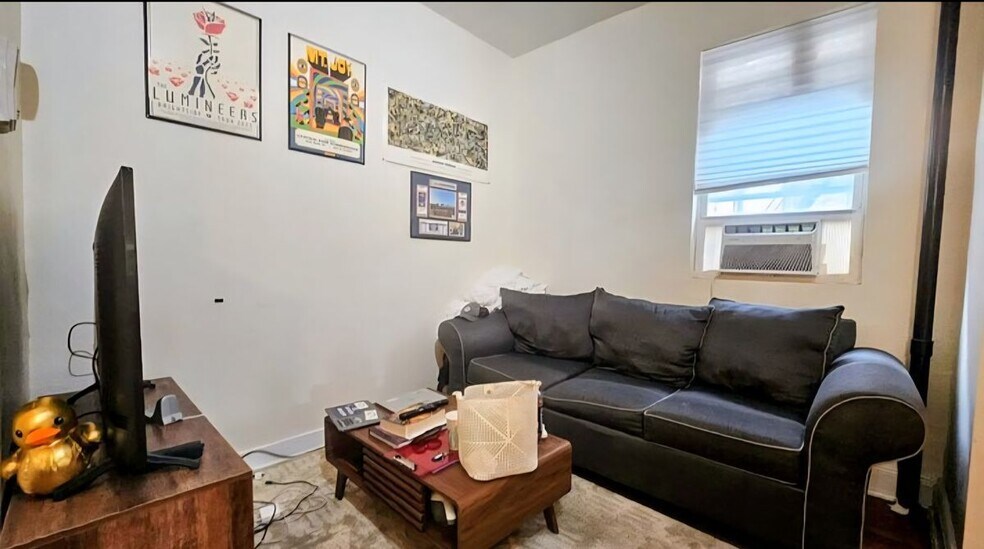 Primary Photo - 205 E 73rd St