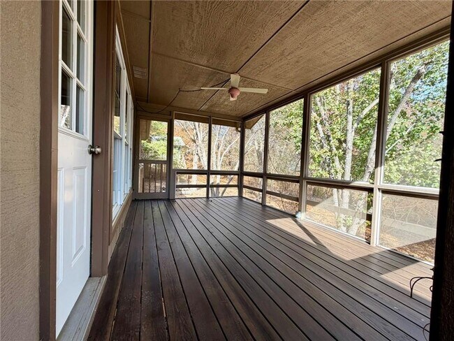 Building Photo - 5 Haslingden Ln