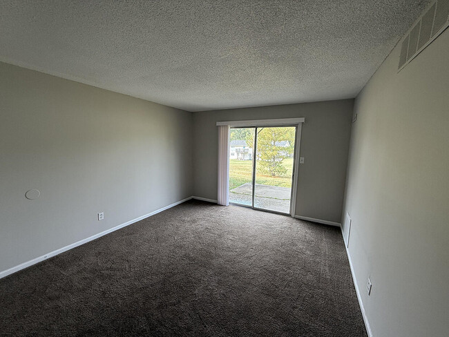 Building Photo - 7221 N Moberly Dr