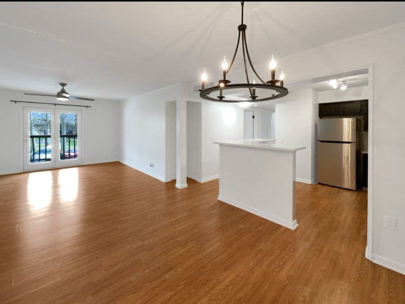 Building Photo - 555 N Dupont Ave