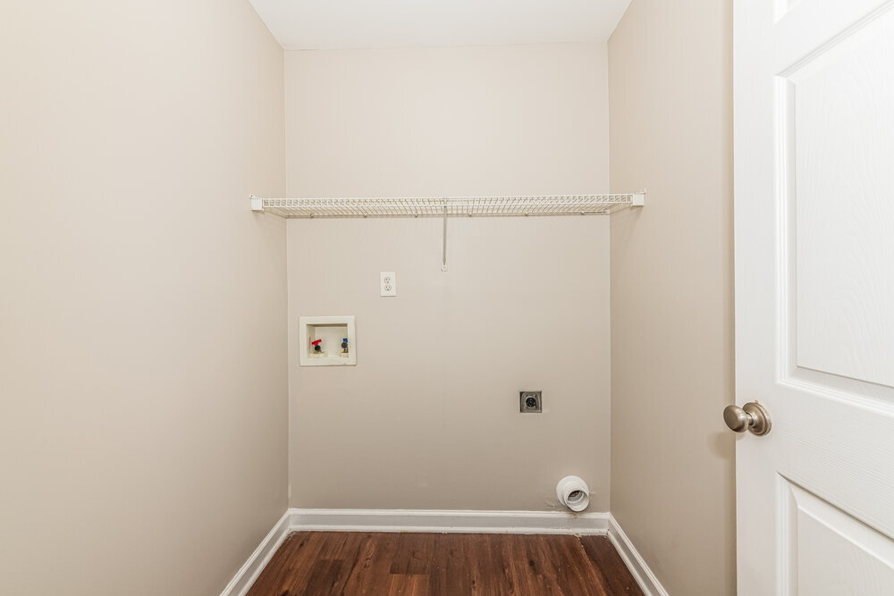 Building Photo - 6412 Willowlawn Dr