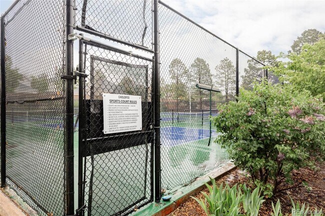 Building Photo - Great Candlewyck condo with and amazing view and lifestyle that can't be beat