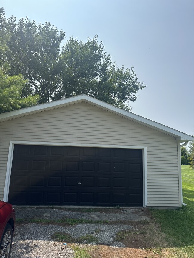 Detached 2 Car Garage - 700 W Main St