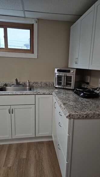 Building Photo - 126 Branch St