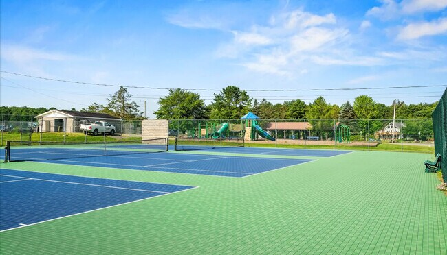 Building Photo - 223 Paxinos Dr