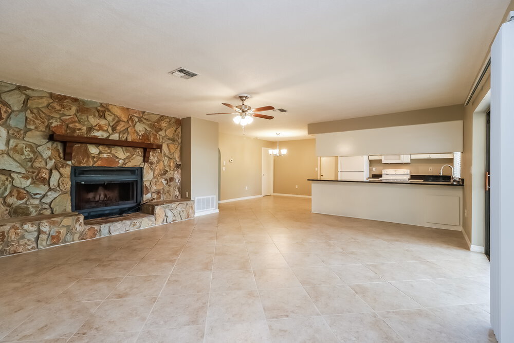 Building Photo - 1266 Bentley Ave