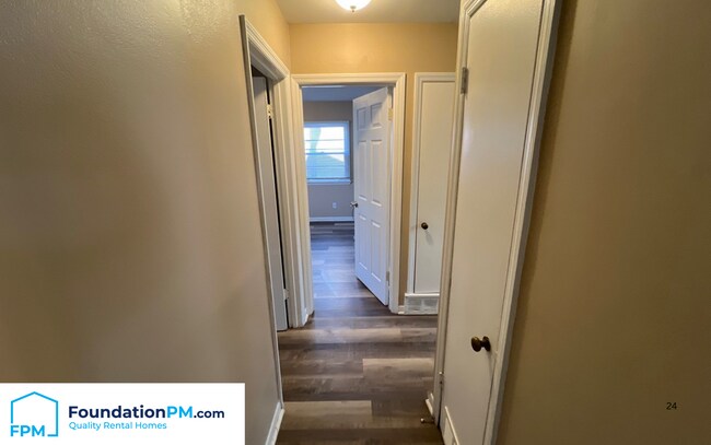 Building Photo - 1624 Mary Dr