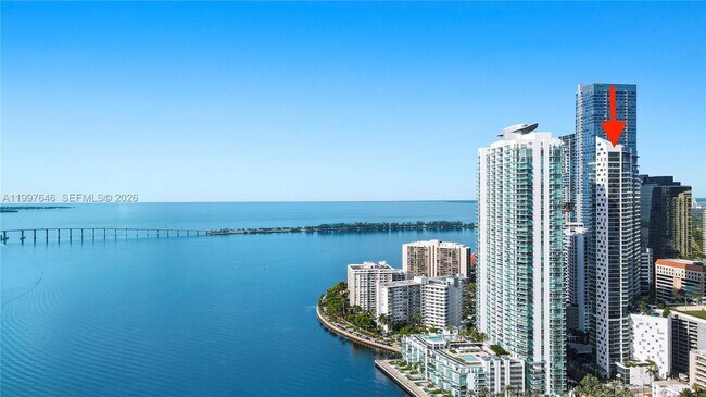 Building Photo - 1300 Brickell Bay Dr