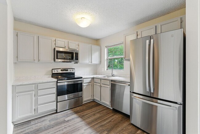 Building Photo - 505 Knollwood Ct