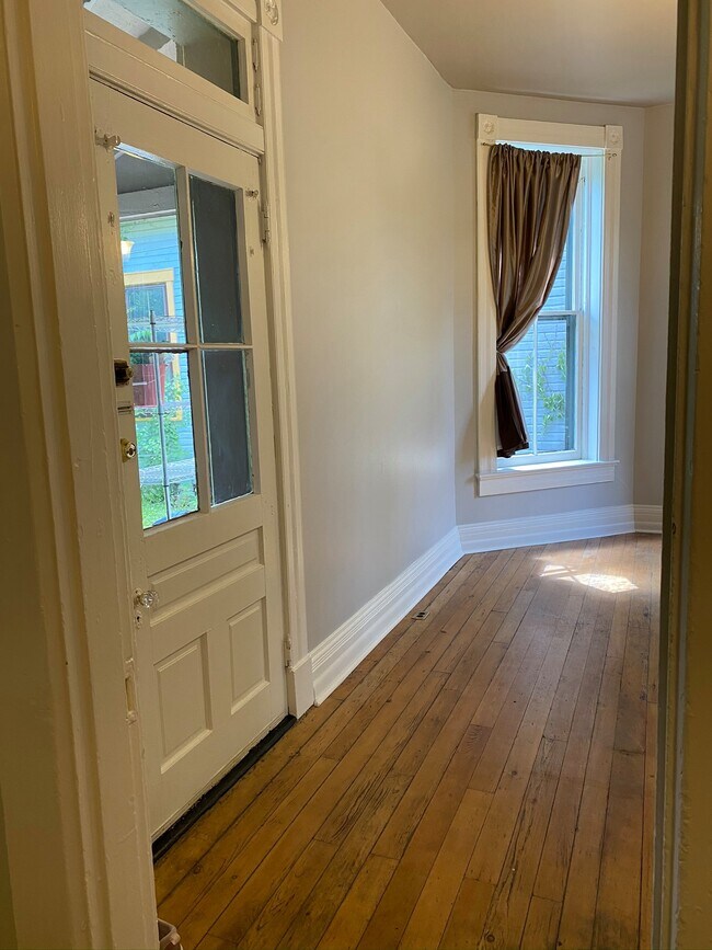 Dining Room - 224 Bonner Street