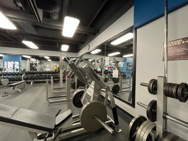 Building Photo - 10 E Ontario St