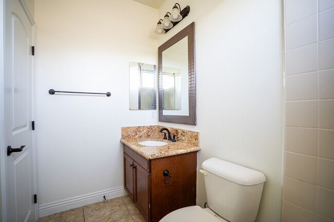 Building Photo - Exceptional estate Located In the highly desirable College Park Community.