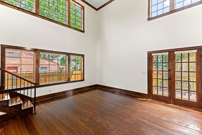 Building Photo - Beautiful 2 Bedroom 2 Bathroom Near Down Town Loveland