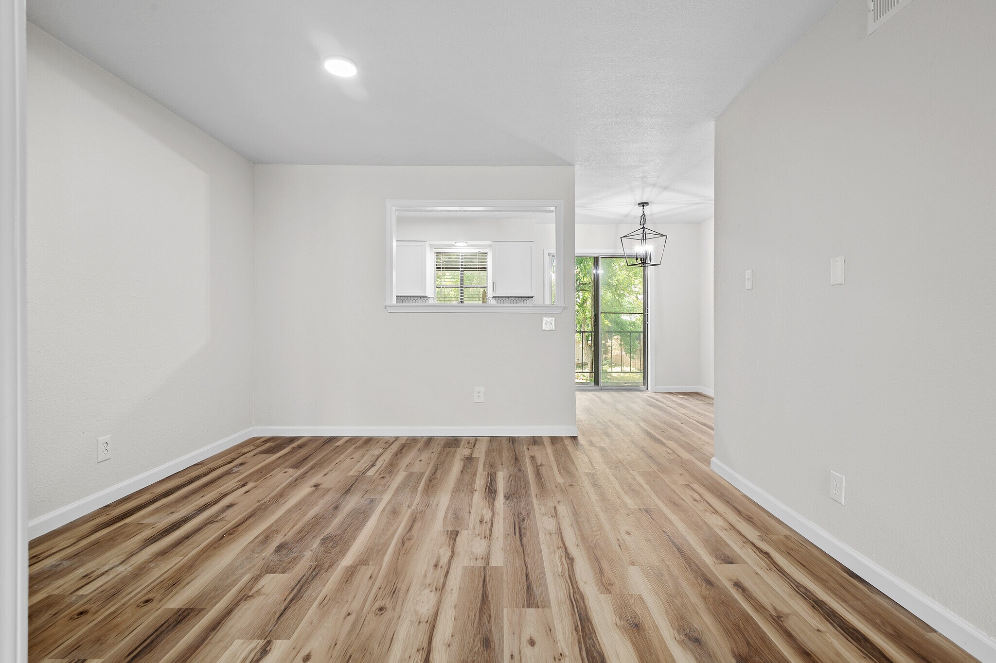 Building Photo - 4426 E 68th St