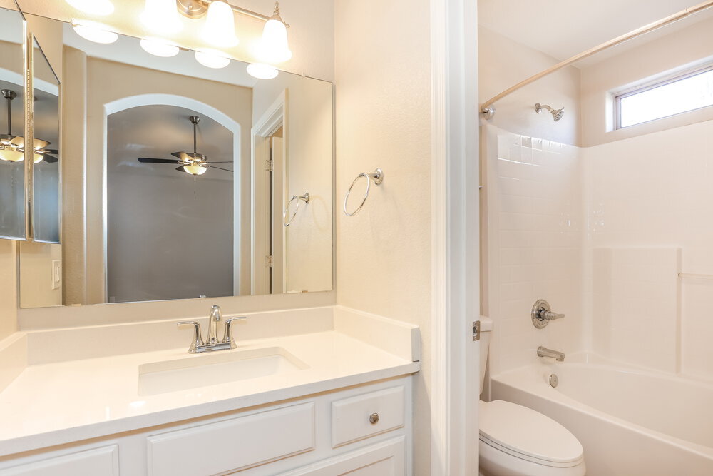 Building Photo - 3621 S 73rd Dr