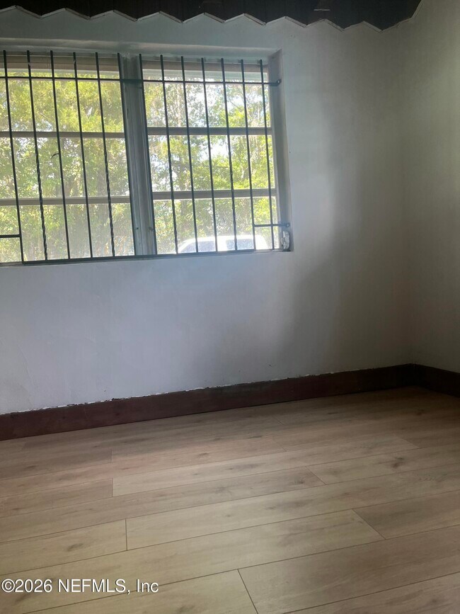 Building Photo - 1181 US-17