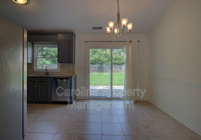 Building Photo - 5132 Rea Rd