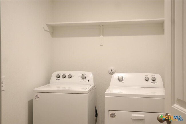 Building Photo - 1056 Chachalaca Ct