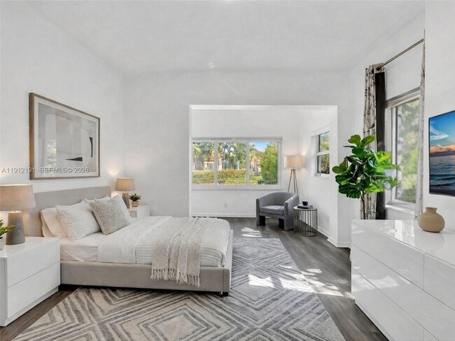 Building Photo - 9324 Byron Ave