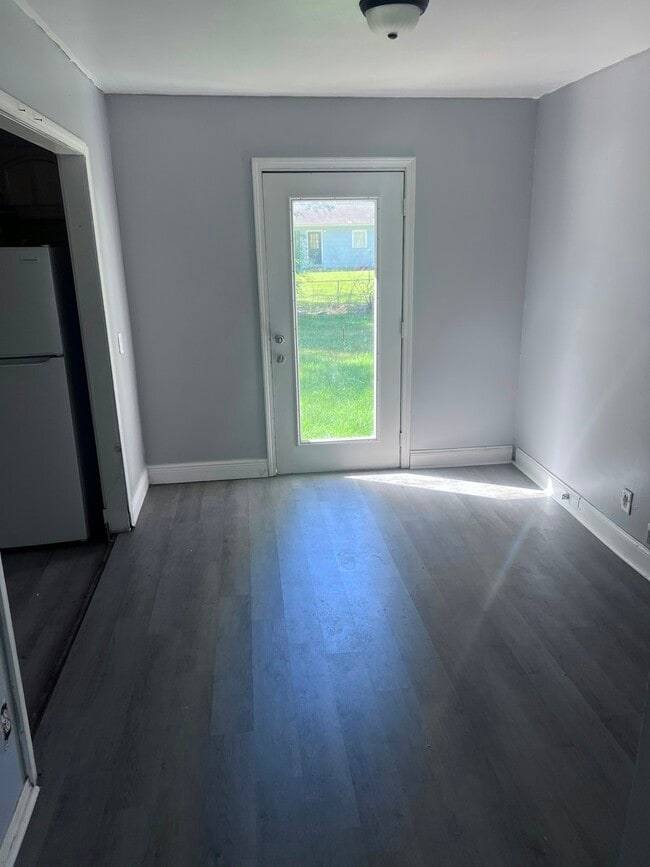 Building Photo - 1608 Hartwell Dr