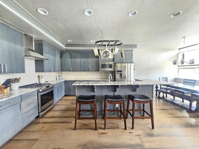 Building Photo - Beautiful Boise Home