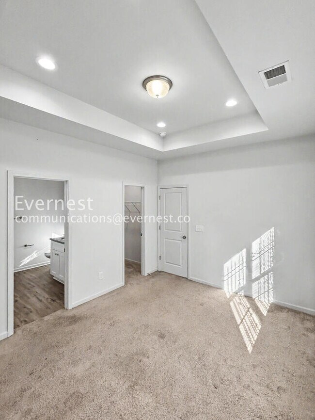 Building Photo - 10828 Mt Holly Rd