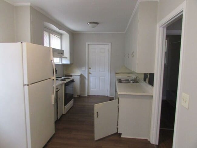 Building Photo - Charming Home in a Convenient Sumter Location!