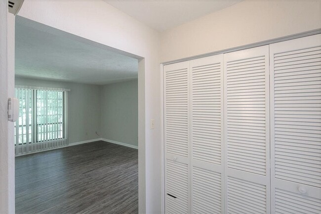 Building Photo - 671 Holyoke Ct