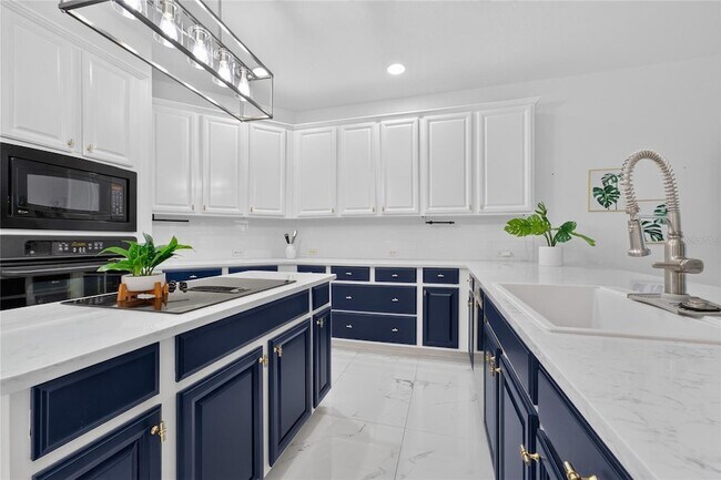 Building Photo - 2260 Pickford Cir