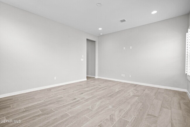 Building Photo - 7348 Mule Team Dr