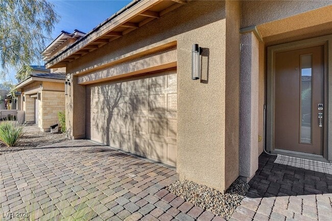 Building Photo - 9716 Jade Rise Ave