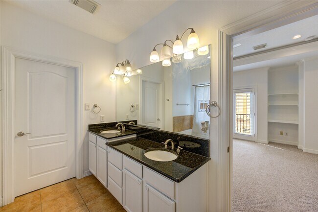 Building Photo - 5701 Kiam St