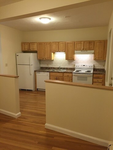 Building Photo - 120 Berkshire St
