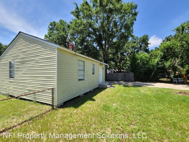 Building Photo - 2 br, 1 bath House - 34 Lincoln Road