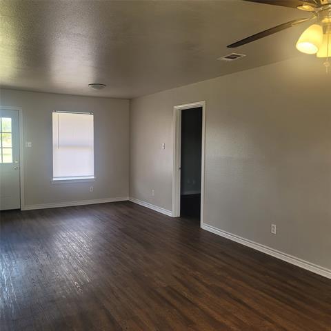 Building Photo - 438 Green Acres Dr