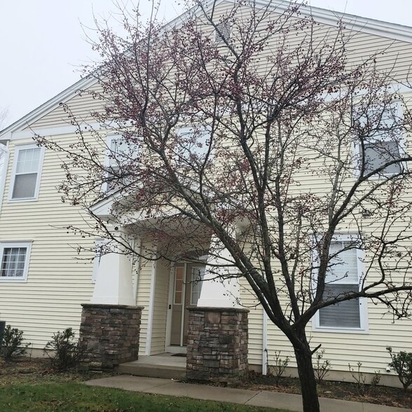 Primary Photo - 12 Avoncroft Lane