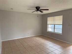 Building Photo - 1402 Barbergale St