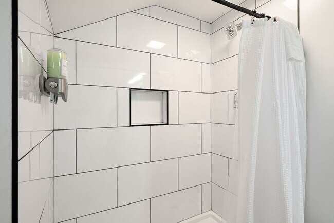 Building Photo - 3413 N 8th St