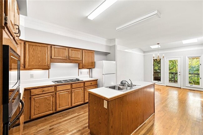 Building Photo - 302 S River Farm Dr