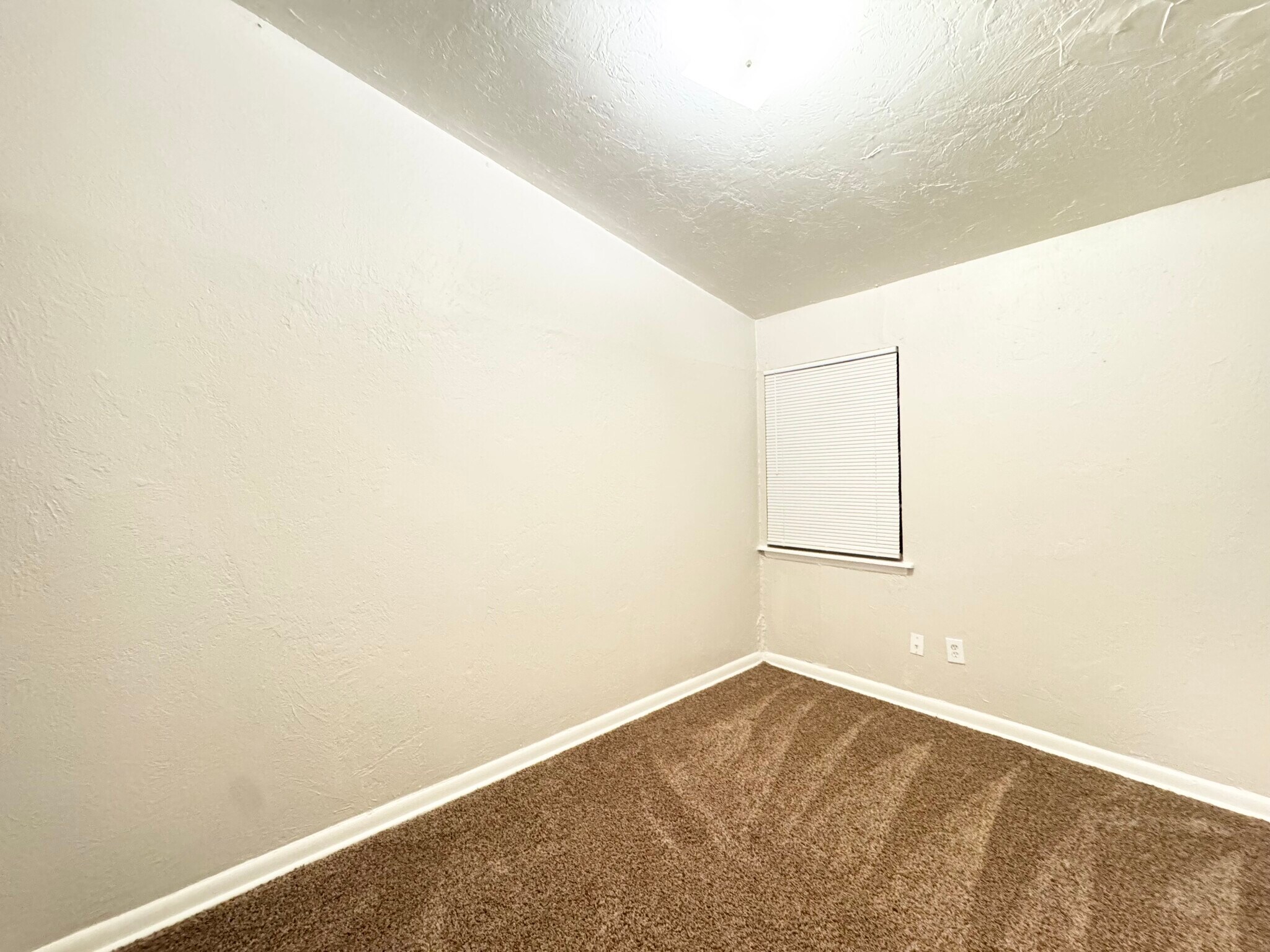 Building Photo - 616 NW 92nd St