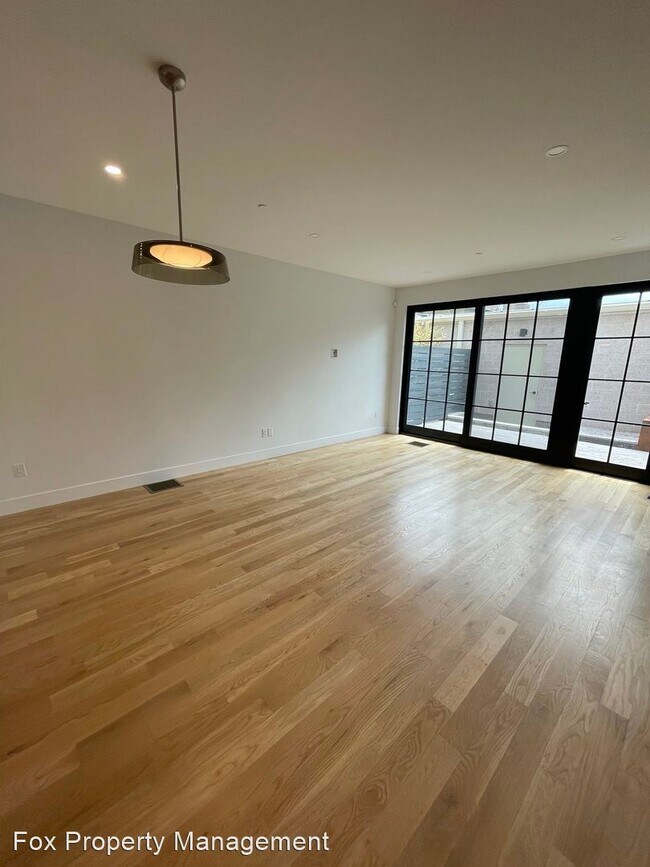 Building Photo - 2118 Pearl St