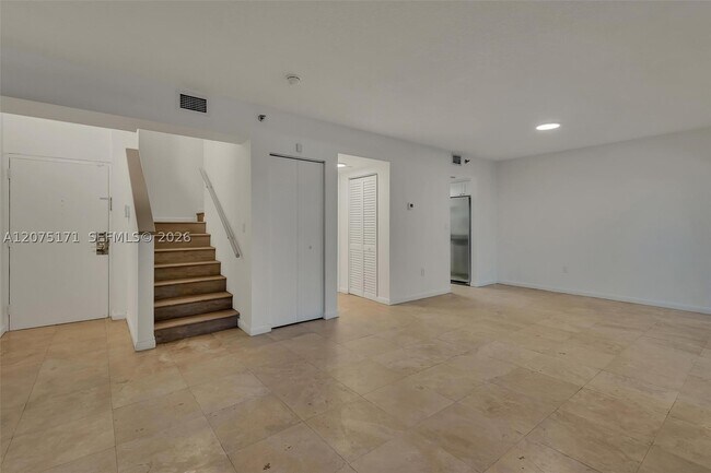 Building Photo - 2560 Tigertail 10