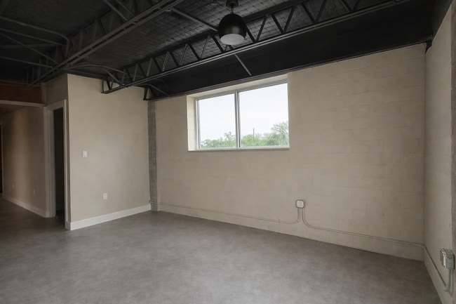 Building Photo - The Garden Lofts