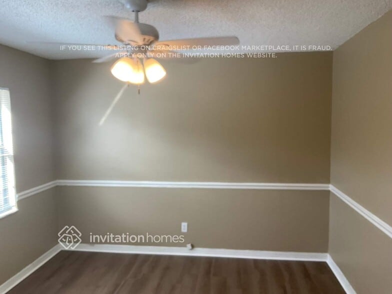 Building Photo - 2811 Eagle Run Cir N