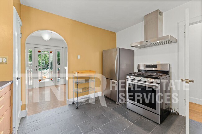 Building Photo - 516 San Miguel Way