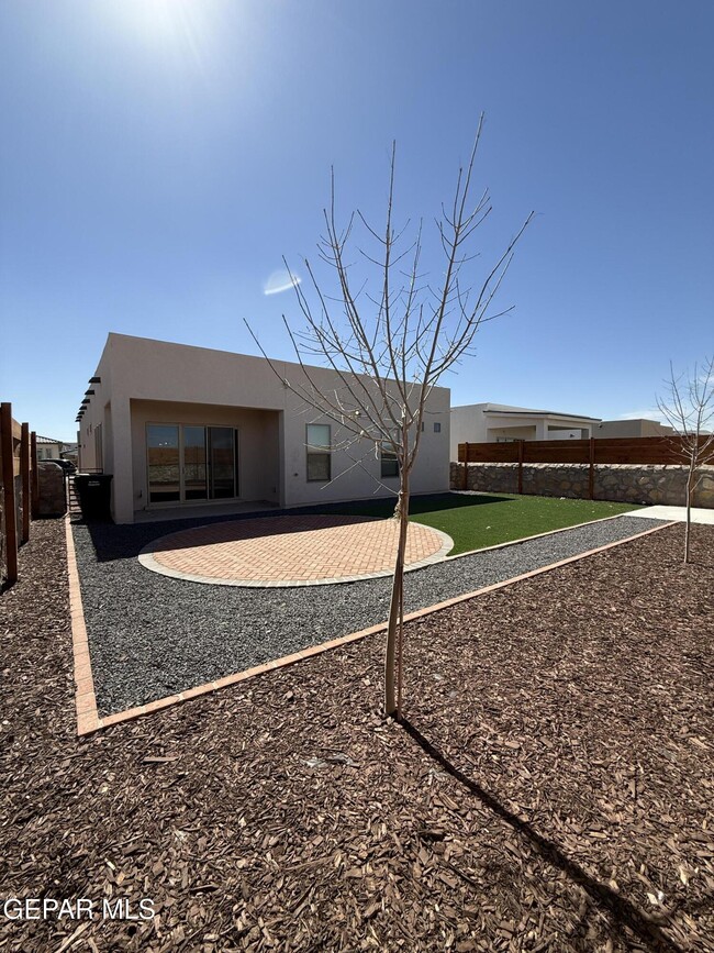 Building Photo - 13389 Carterton Ave