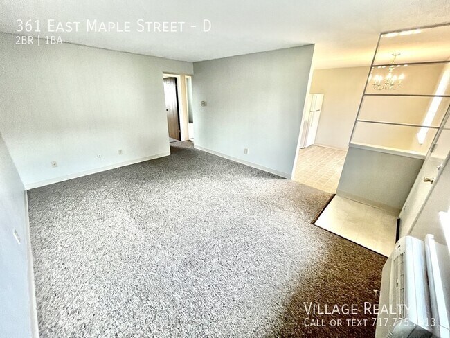Building Photo - 361 E Maple St
