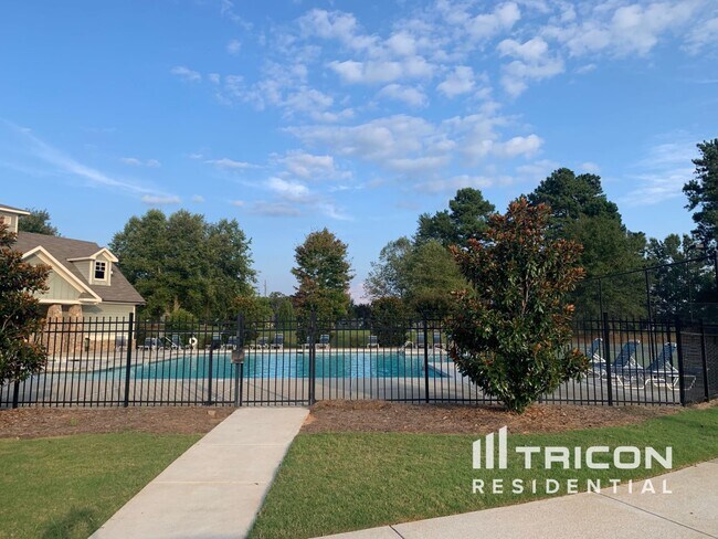 Building Photo - 355 Meadow Vista Ln